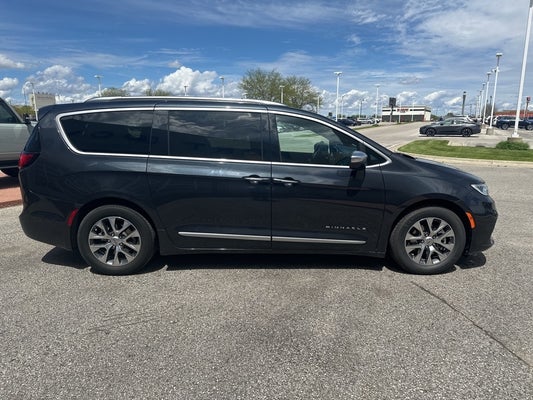 2021 Chrysler Pacifica Pinnacle Hybrid in Fort Dodge, IA - Fort Dodge Ford Lincoln Toyota