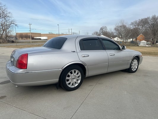 2011 Lincoln Town Car Signature Limited in Fort Dodge, IA - Fort Dodge Ford Lincoln Toyota