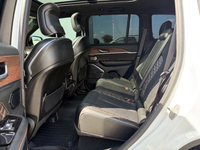 2022 Jeep Grand Cherokee Summit