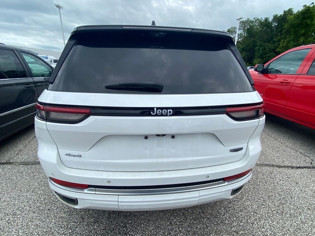 2022 Jeep Grand Cherokee Summit