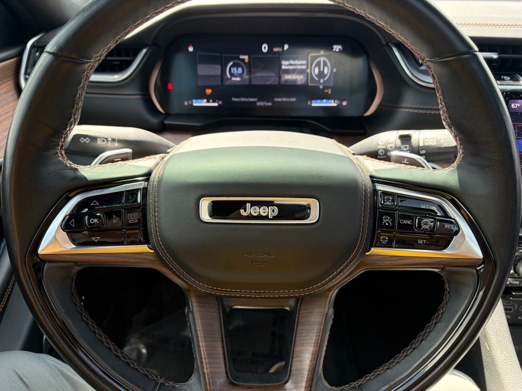 2022 Jeep Grand Cherokee Summit
