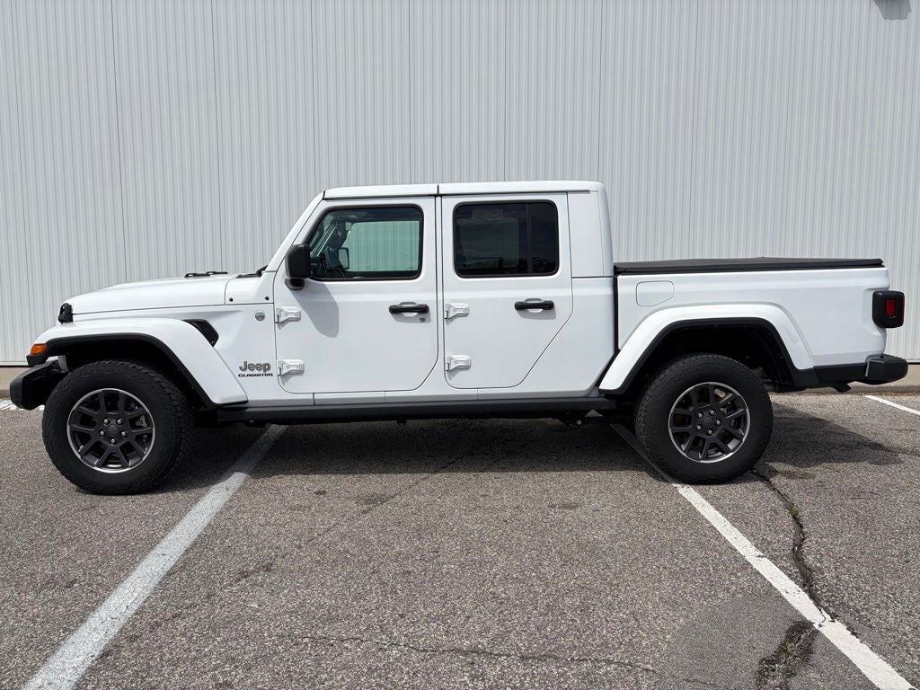 2022 Jeep Gladiator Overland
