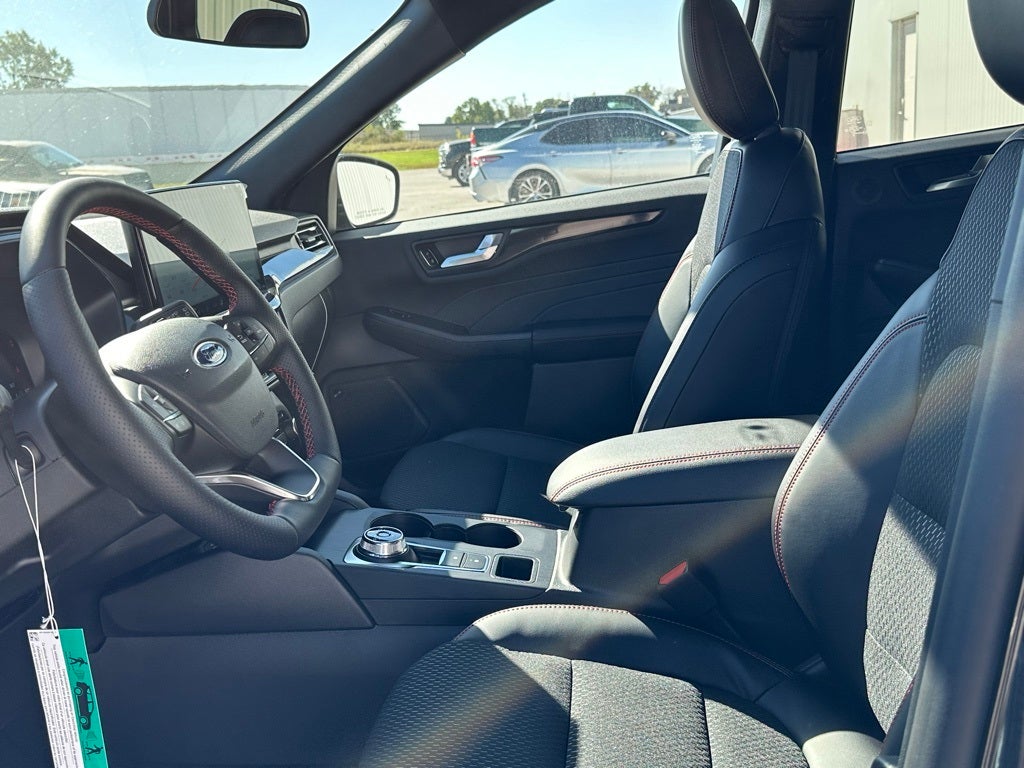 2026 Ford Escape Hybrid ST-Line Select