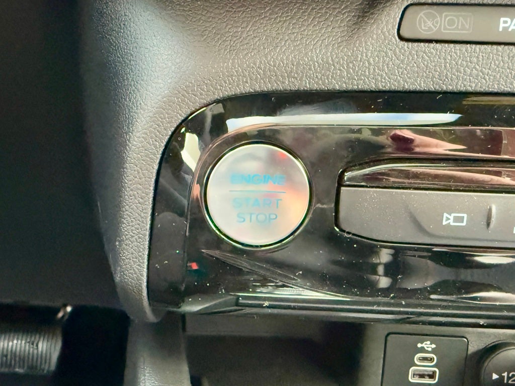 2025 Ford Escape Hybrid ST-Line Select