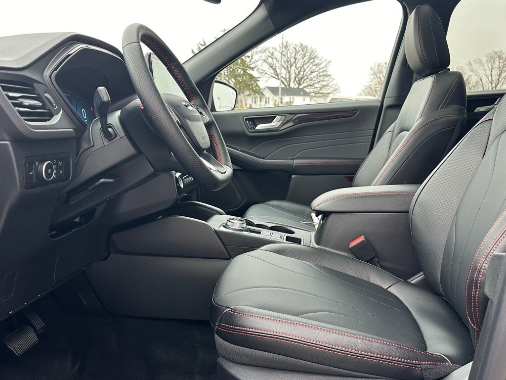 2026 Ford Escape ST-Line Elite