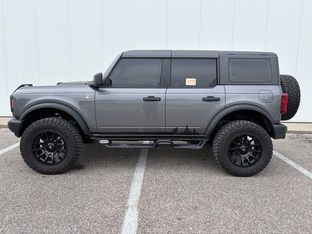 2025 Ford Bronco Base