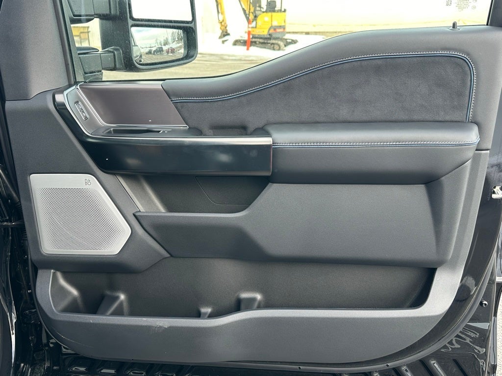 2026 Ford F-350SD Platinum Tremor