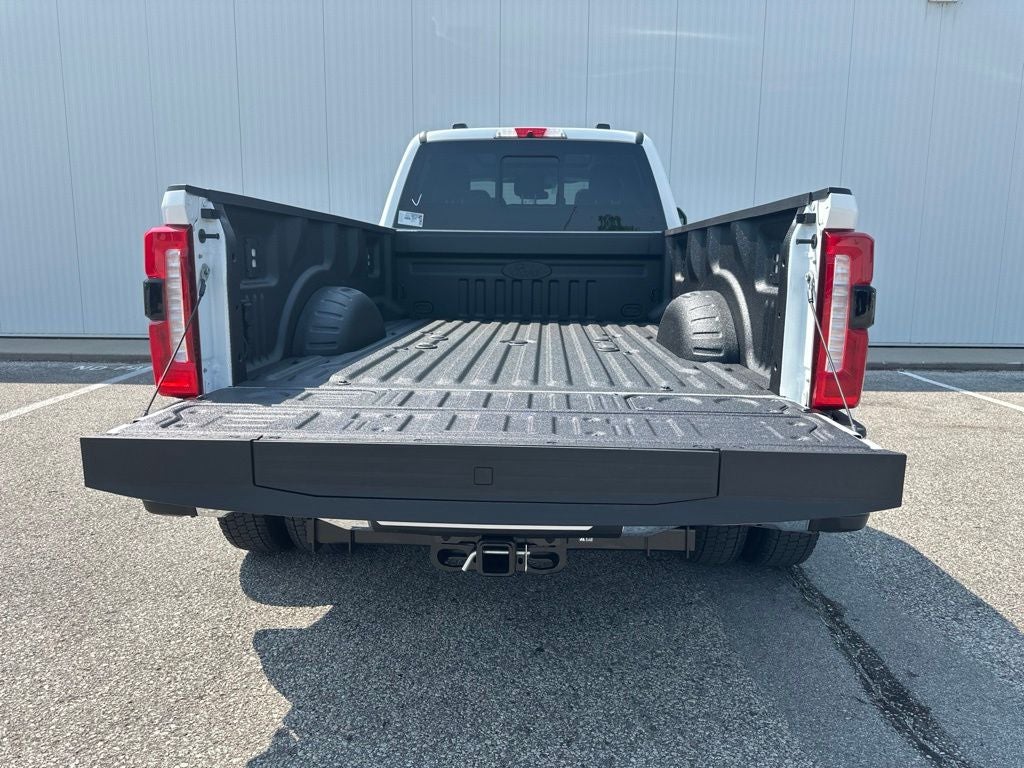 2026 Ford F-450SD Lariat DRW