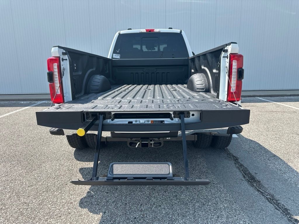2026 Ford F-450SD Lariat DRW