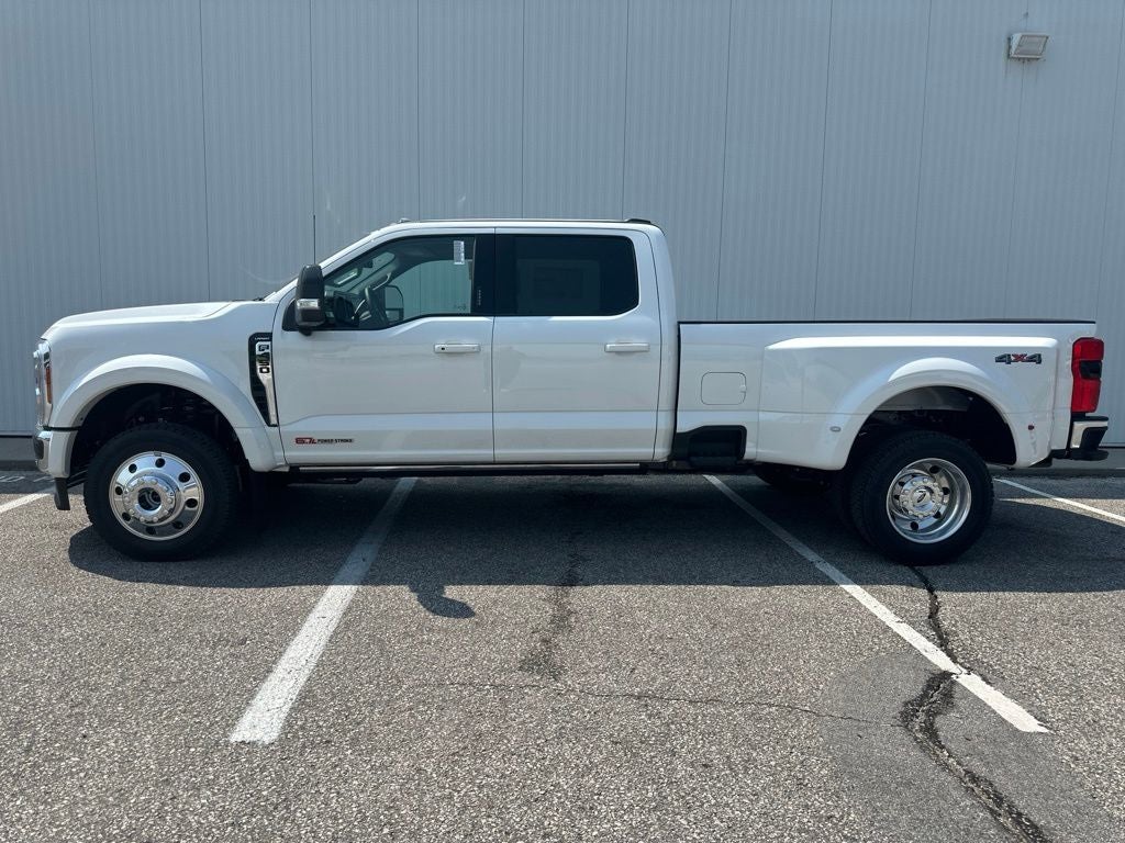 2026 Ford F-450SD Lariat DRW