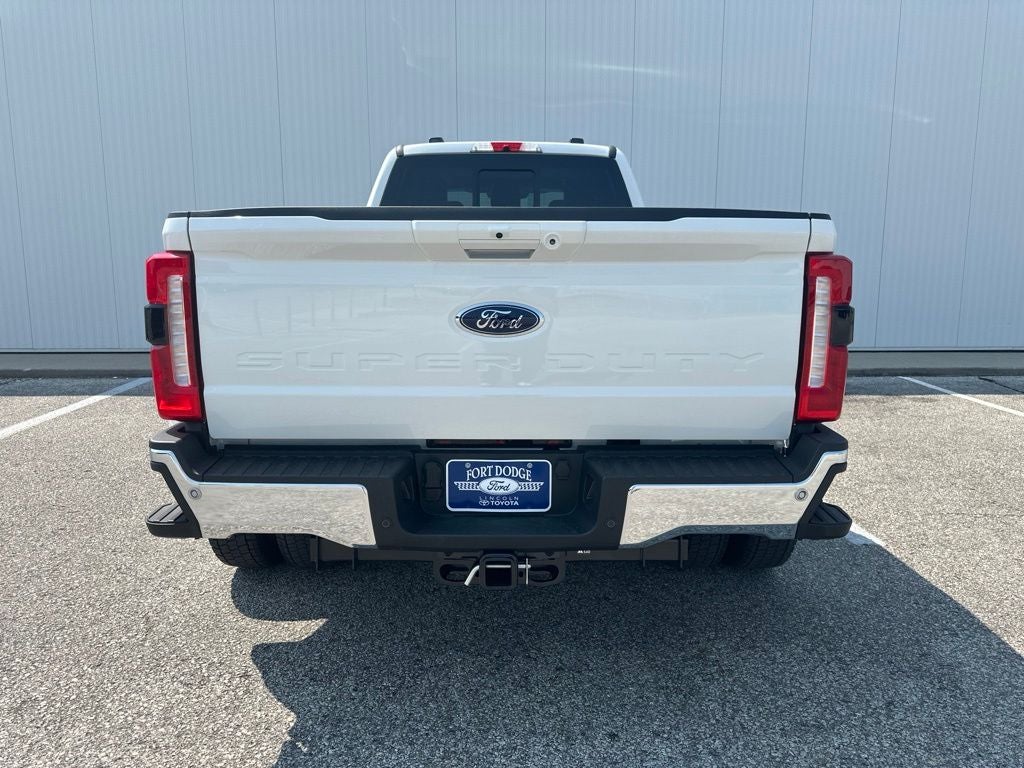 2026 Ford F-450SD Lariat DRW