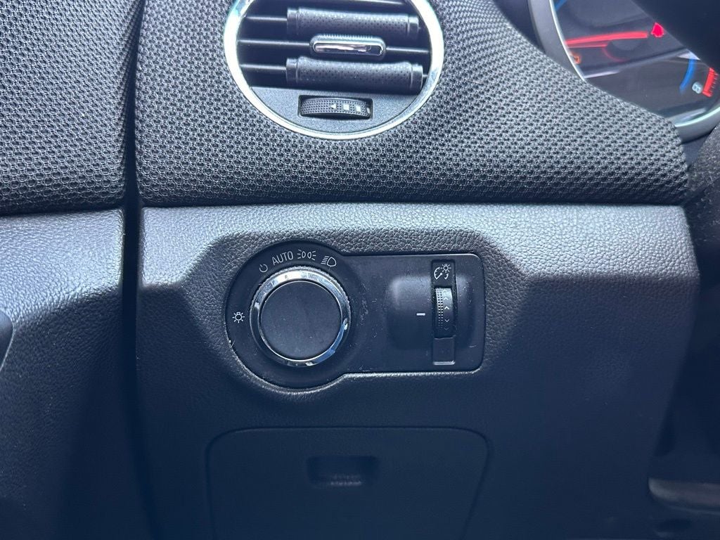 2013 Chevrolet Cruze 1LT