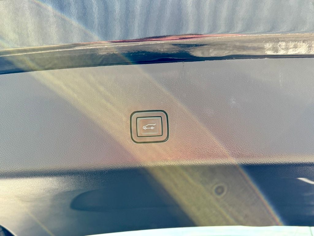 2023 Chevrolet Traverse Premier - Photo 20