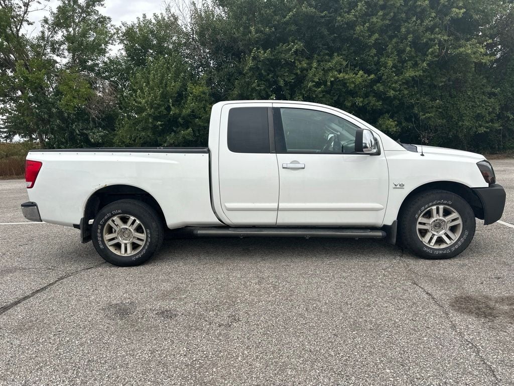 2004 Nissan Titan LE
