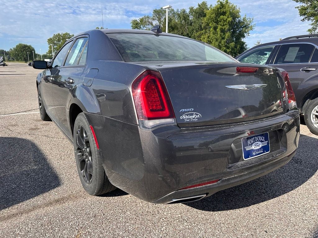 2019 Chrysler 300 Touring