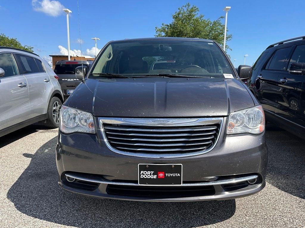 Used 2015 Chrysler Town & Country Touring with VIN 2C4RC1BG2FR673000 for sale in Fort Dodge, IA