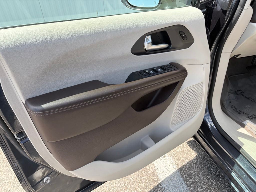 2020 Chrysler Pacifica Touring L Plus