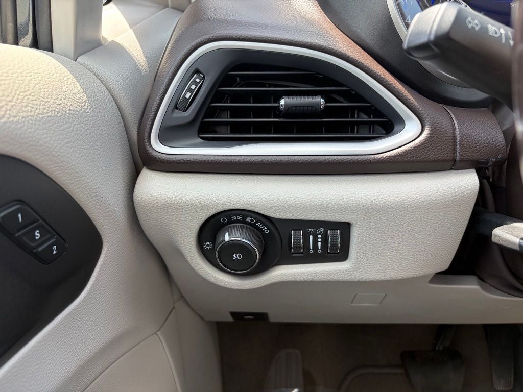2020 Chrysler Pacifica Touring L Plus