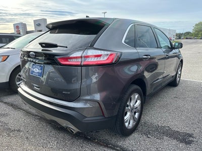 2022 Ford Edge Titanium