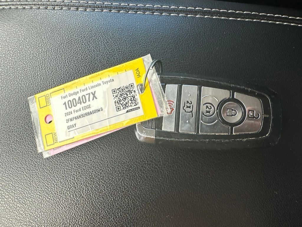 2024 Ford Edge Titanium