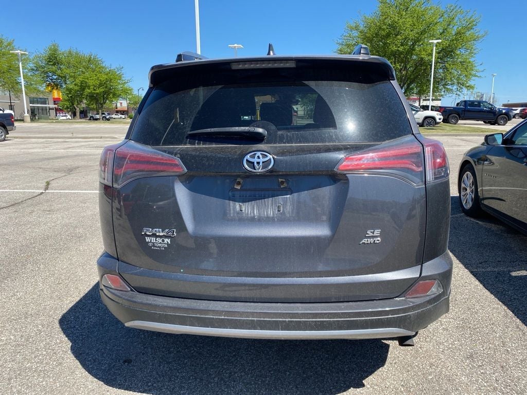 2018 Toyota RAV4 SE