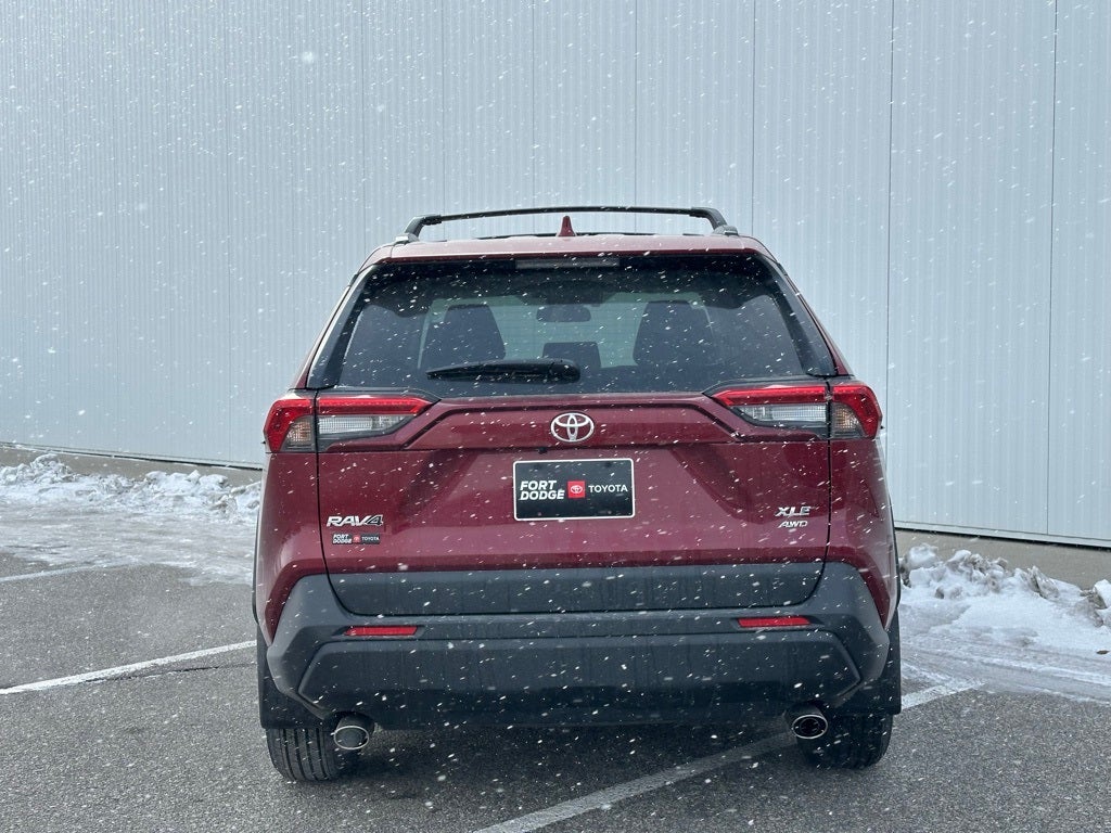 2025 Toyota RAV4 XLE