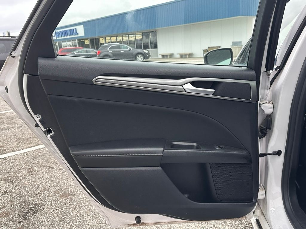 2020 Ford Fusion SE