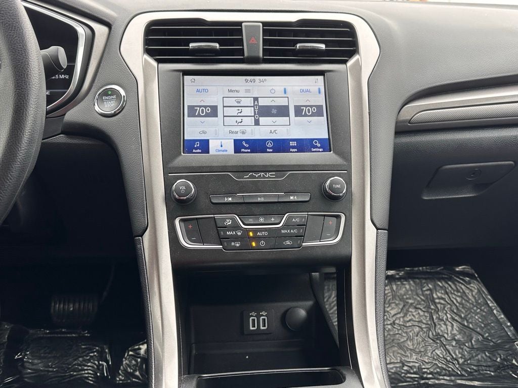 2020 Ford Fusion SE