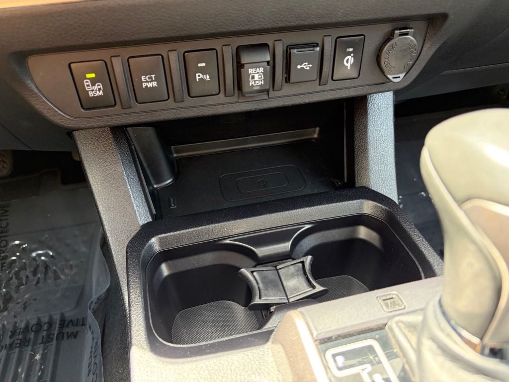 2022 Toyota Tacoma Limited V6