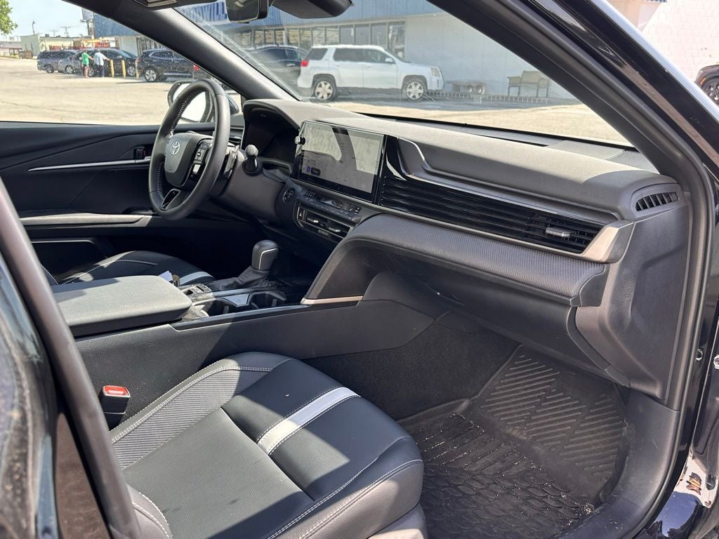 2025 Toyota Camry SE Hybrid