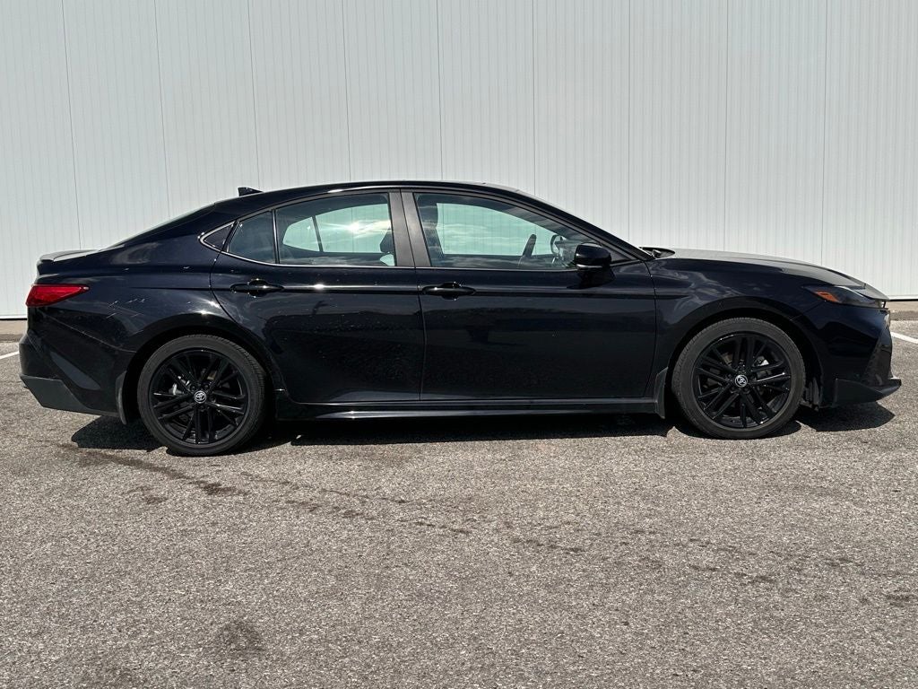 2025 Toyota Camry SE Hybrid