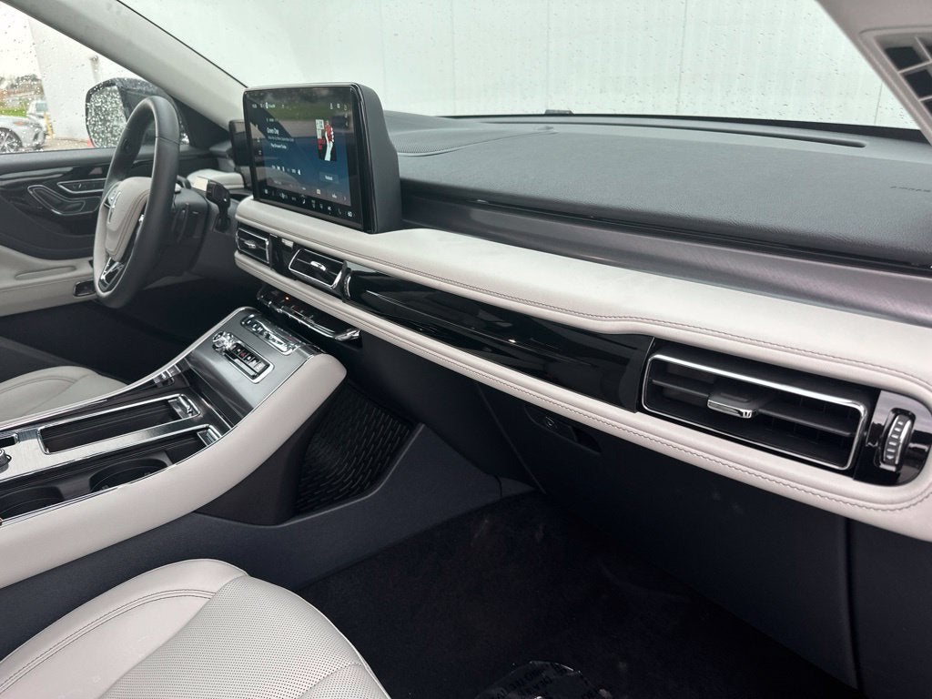 2027 Lincoln Aviator Premiere