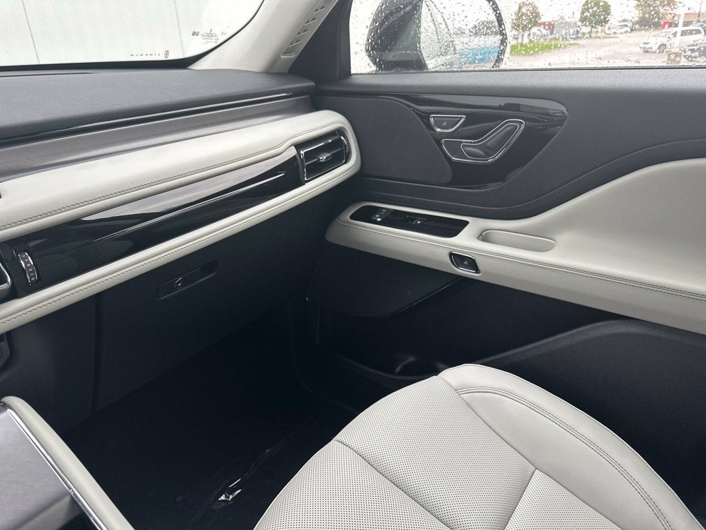 2027 Lincoln Aviator Premiere