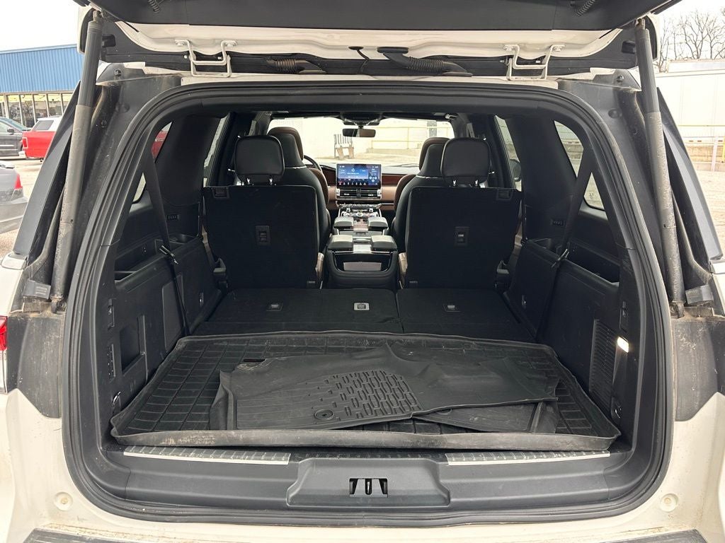 2023 Lincoln Navigator L Reserve