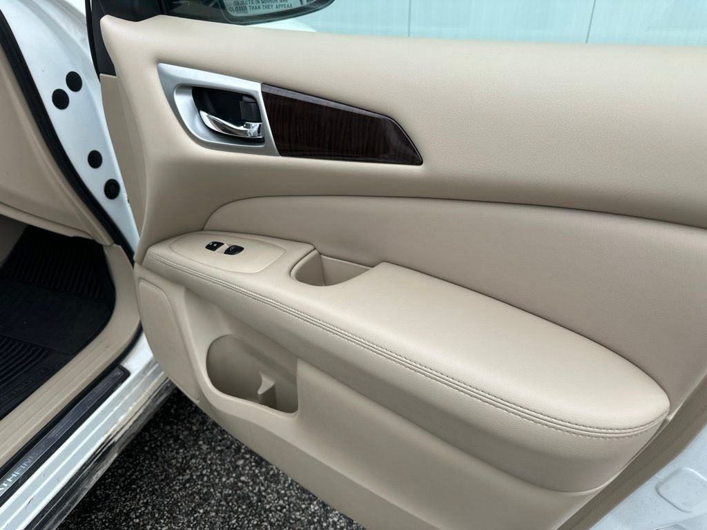 2014 Nissan Pathfinder Platinum
