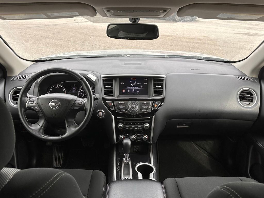 2020 Nissan Pathfinder SV