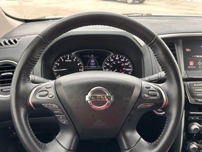 2020 Nissan Pathfinder SV