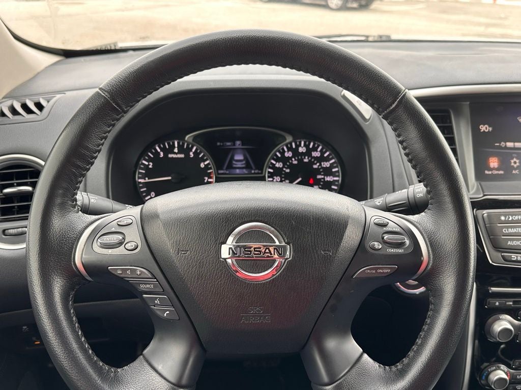 2020 Nissan Pathfinder SV