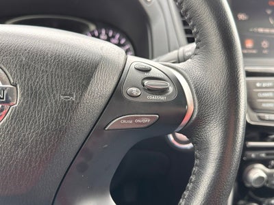 2020 Nissan Pathfinder SV