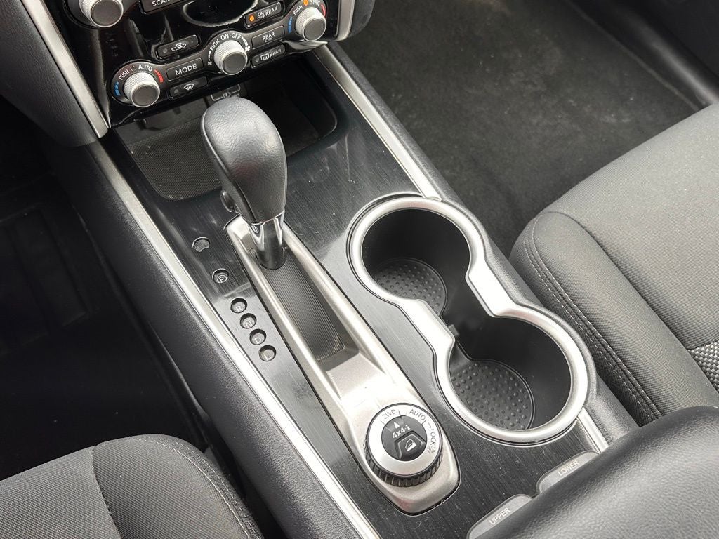 2020 Nissan Pathfinder SV