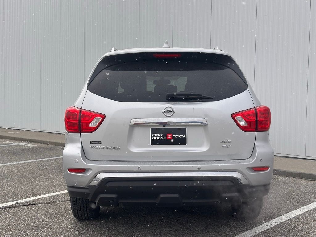 2020 Nissan Pathfinder SV