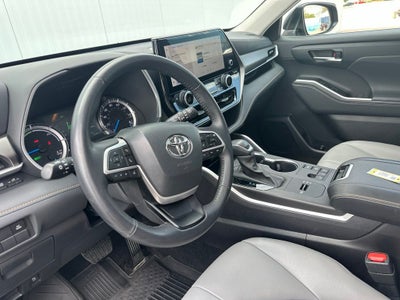 2023 Toyota Highlander Hybrid Bronze Edition