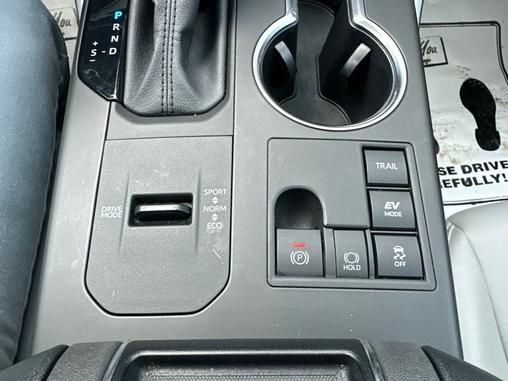 2023 Toyota Highlander Hybrid Bronze Edition