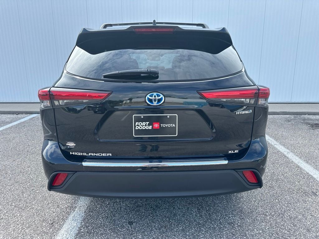 2023 Toyota Highlander Hybrid Bronze Edition