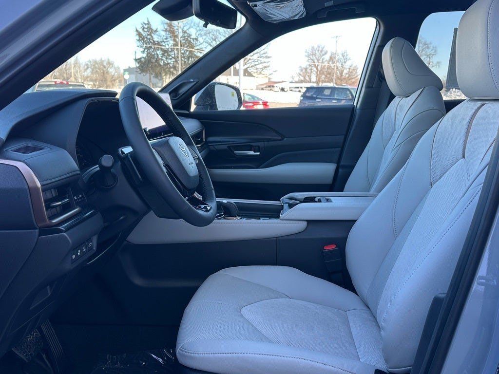 2026 Toyota Grand Highlander Hybrid MAX Platinum