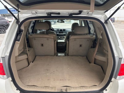 2011 Toyota Highlander SE