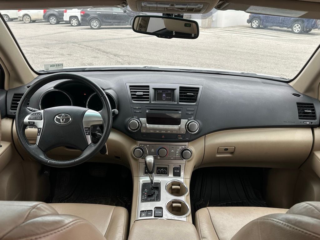 2011 Toyota Highlander SE