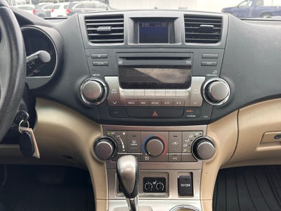 2011 Toyota Highlander SE