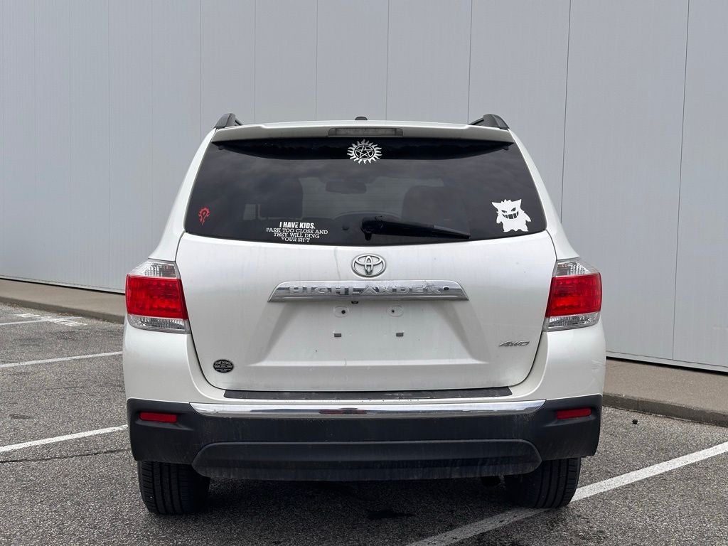 2011 Toyota Highlander SE