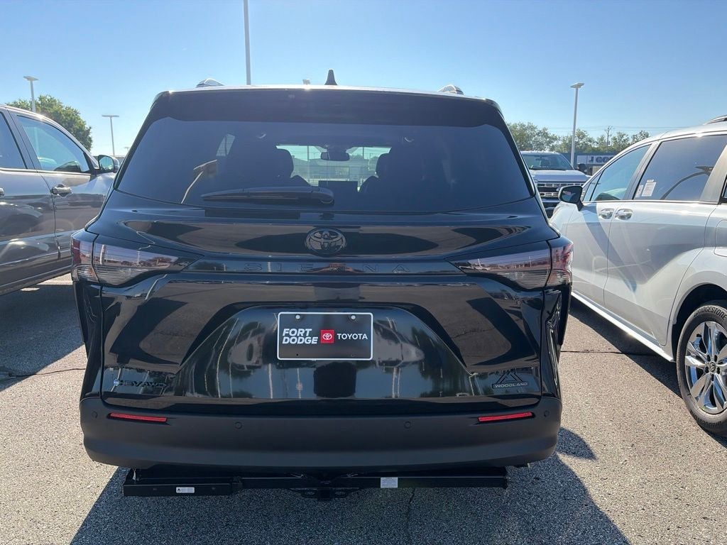 2026 Toyota Sienna Woodland Edition 7 Passenger